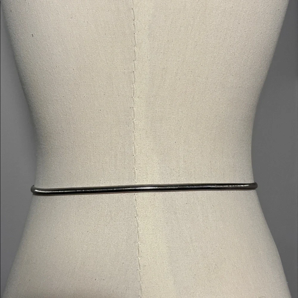 VINTAGE Silver Tone Leaf Slinky Snake Belt